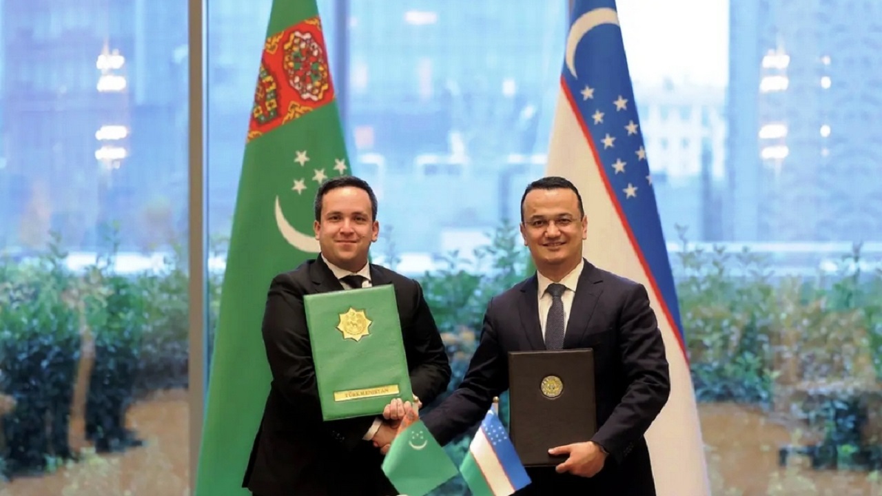 ozbekistan-ve-turkmenistan-sinir-ticaret-bolgesini-vizesiz-acti-girisimciler-i