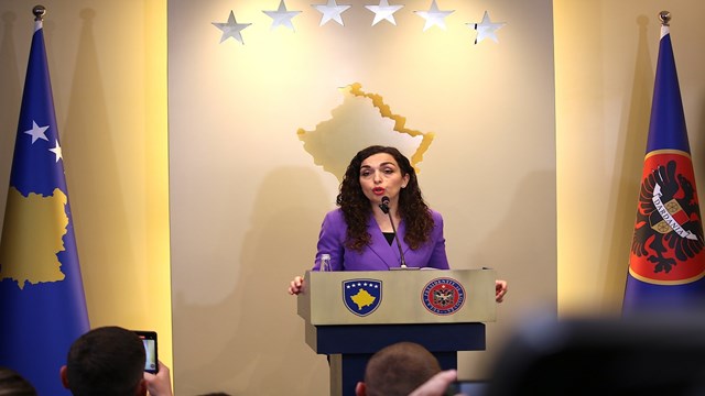 kosovada-meclis-feshedildi-erken-genel-secim-28-aralikta-duzenlenecek