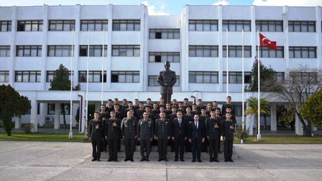 azerbaycan-milli-savunma-universitesi-heyetinden-turkiyeye-onemli-ziyaret