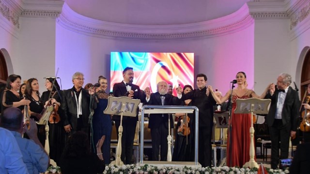 bakude-tek-millet-iki-devlet-konseri-turk-azerbaycan-kardesligi-sanatla-tac