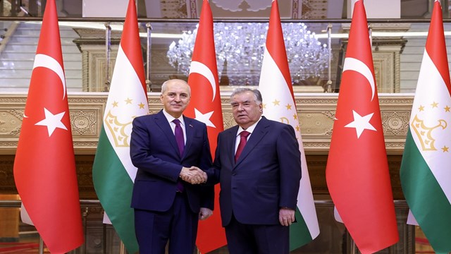 tbmm-baskani-kurtulmus-dusanbede-tacikistan-devlet-baskani-rahman-ile-gorustu