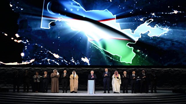 enerji-bakani-bayraktar-ozbekistan-cumhurbaskani-mirziyoyev-ile-enerji-projeleri