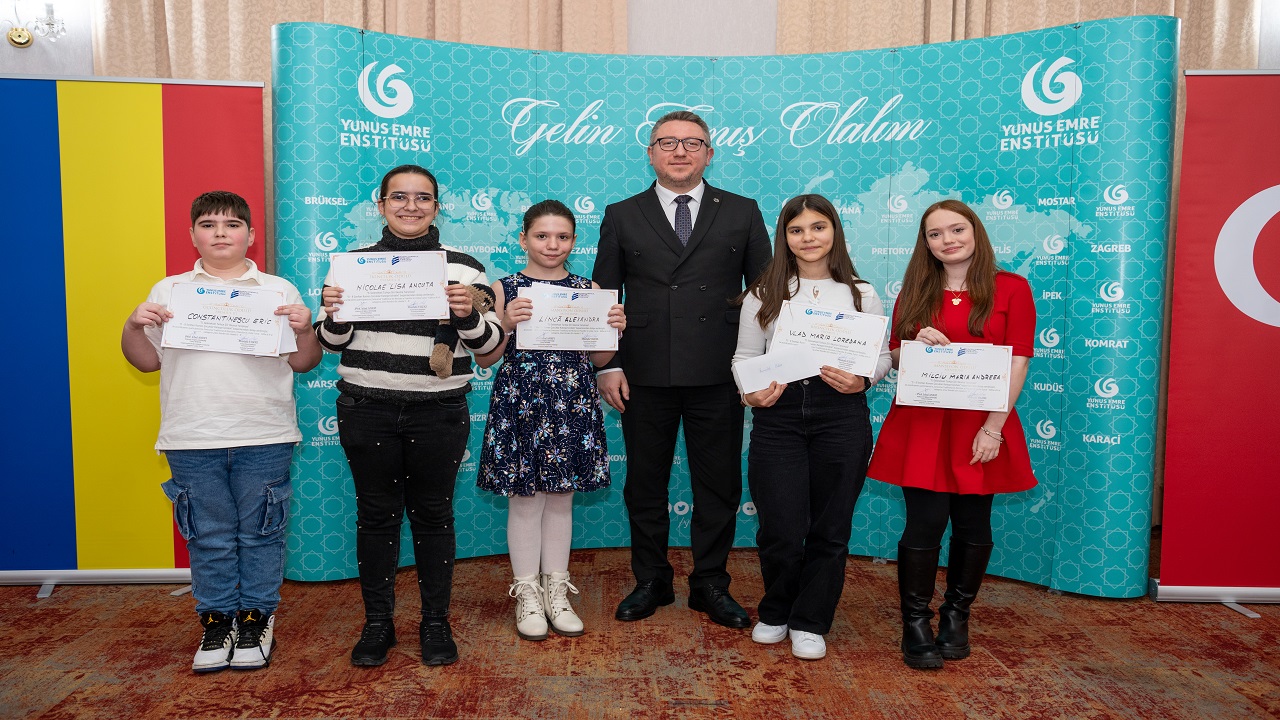 romanyada-11-geleneksel-turkce-siir-okuma-yarismasi-duzenlendi