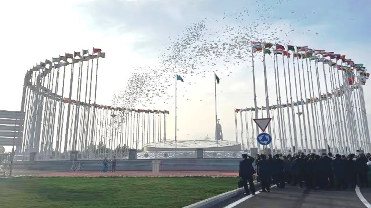 turkmenistan-daimi-tarafsizliginin-30-yilini-torenlerle-kutluyor