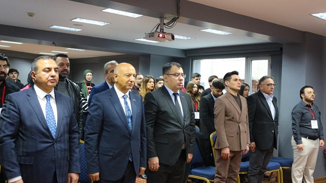 eskisehir-de-turk-dunyasi-gelecek-liderleri-forumu-gerceklestirildi