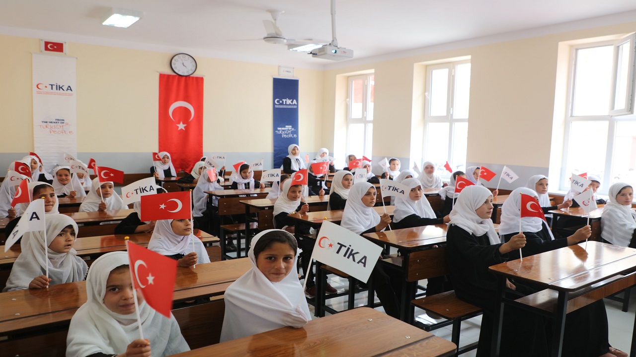 tika-afganistandaki-projeleriyle-egitime-destek-veriyor