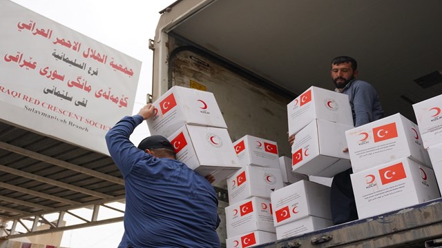 turk-kizilay-irak-in-suleymaniye-kentinde-selzedelere-yardim-ulastirdi