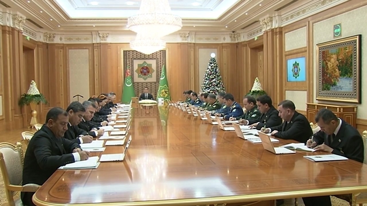 turkmenistan-da-genisletilmis-bakanlar-kurulu-ve-devlet-guvenlik-konseyi-toplant