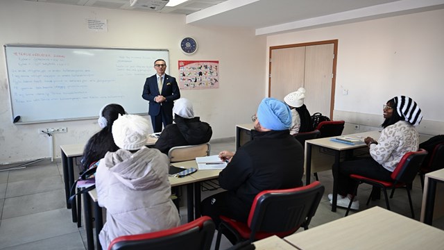 ankara-universitesi-tomer-yuzbinlerce-yabanciya-turkce-ogretti