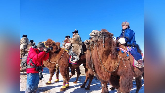 mogolistan-da-deveden-gunese-daha-yakin-festivali-basliyor