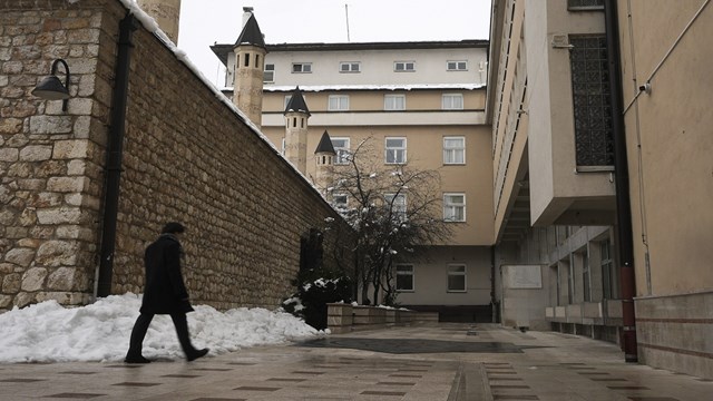 osmanlinin-bosnadaki-koklu-egitim-kurumu-gazi-husrev-bey-medresesi-489-yildir