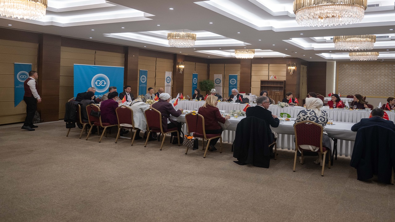 kirgizistan-adalet-bakan-yardimcisi-kadirbekovic-turkiyeyi-ziyaret-etti