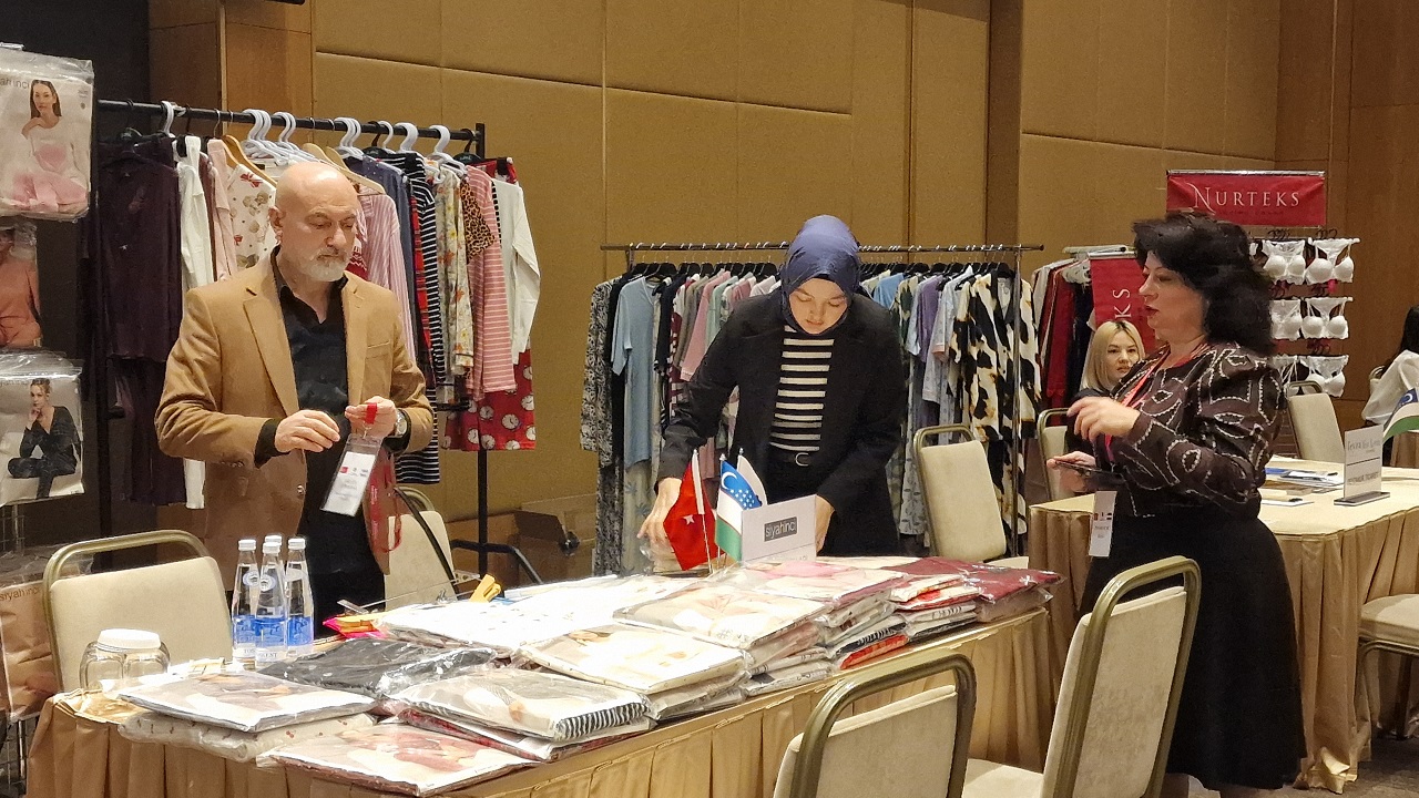 turk-tekstil-ureticileri-ozbekistana-cikarma-yapti