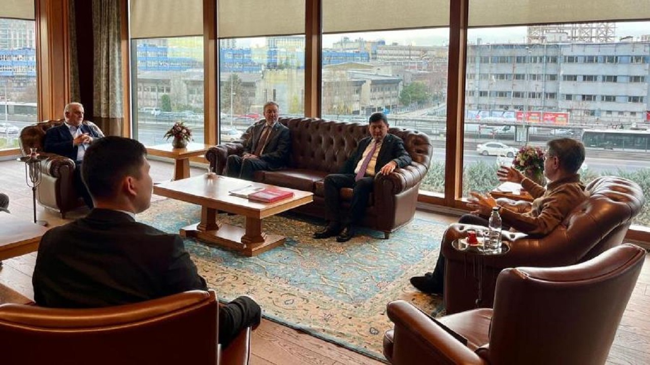 turkiye-ve-kazakistan-medya-temsilcileri-istanbul-da-bir-araya-geldi