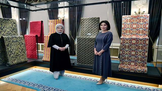 emine-erdogan-ziroat-mirziyoyevayi-agirlamaktan-duydugu-memnuniyeti-dile-getird