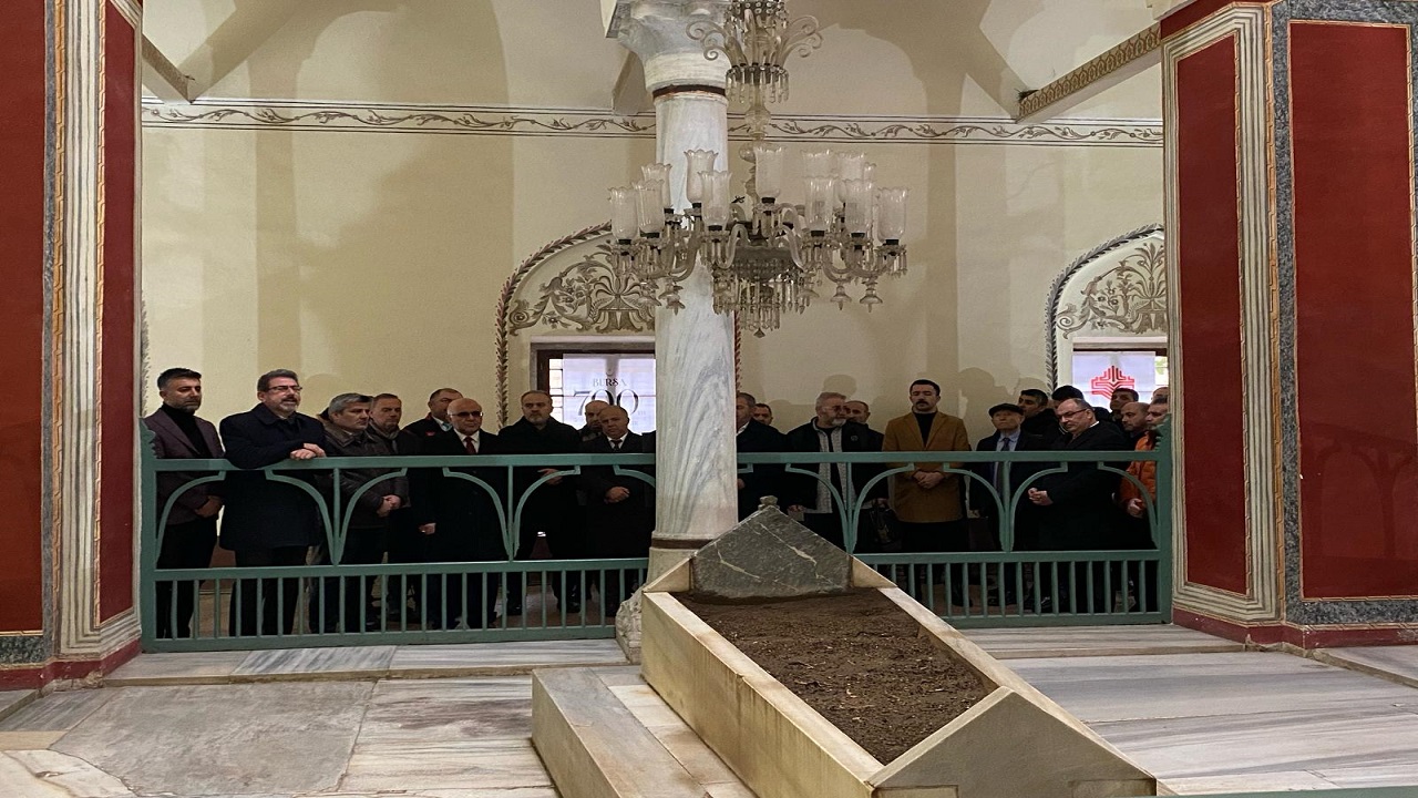 sultan-ii-murad-vefatinin-575-yilinda-bursada-anildi