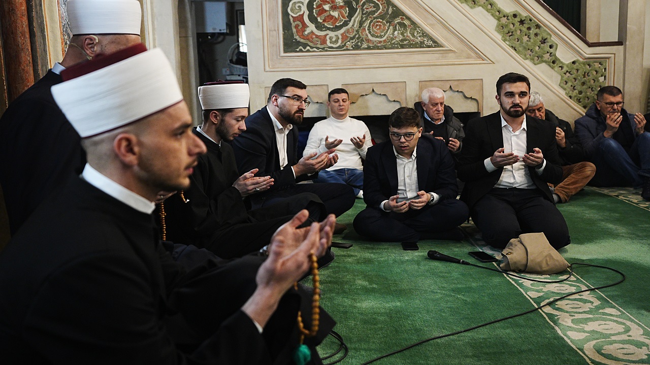 kuzey-makedonya-ve-bosna-hersekte-berat-kandili-idrak-edildi