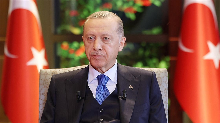 cumhurbaskani-erdogan-6-subat-depremlerinde-hayatini-kaybedenleri-andi