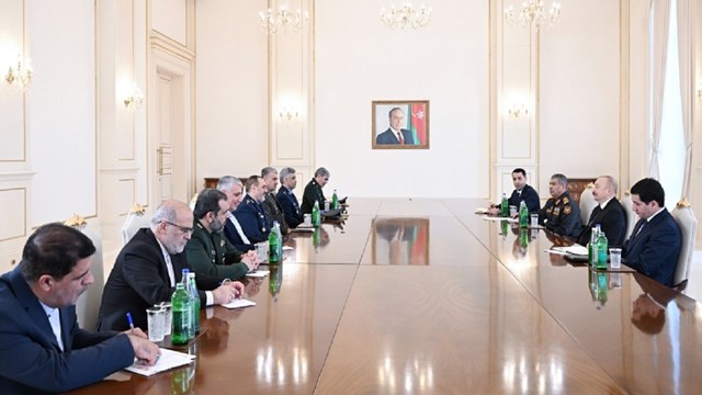 baku-tahran-hattinda-kritik-gorusme-azerbaycan-dan-savastan-barisa-gecis-mesa