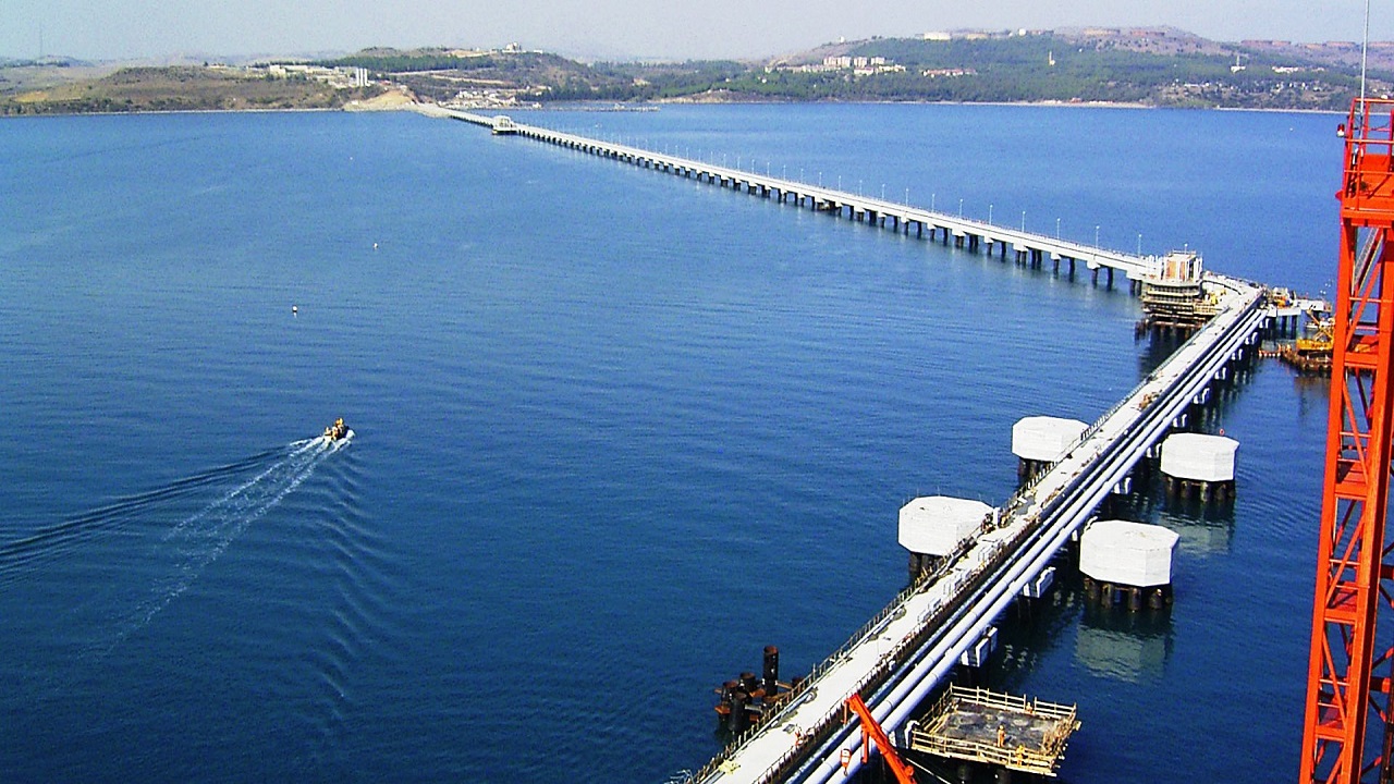 baku-tiflis-ceyhan-dan-dunya-pazarlarina-yaklasik-620-milyon-ton-petrol-tasindi