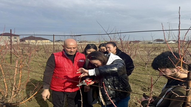 tika-kazakistan-da-bahcecilik-alaninda-egitim-programi-duzenledi