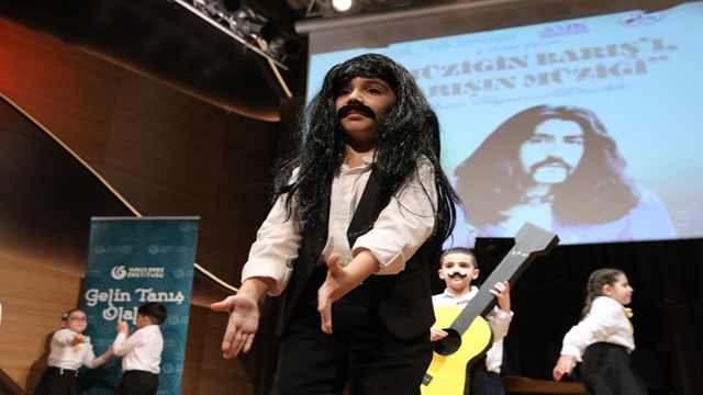 baris-manco-icin-azerbaycanda-anma-programi-duzenlendi