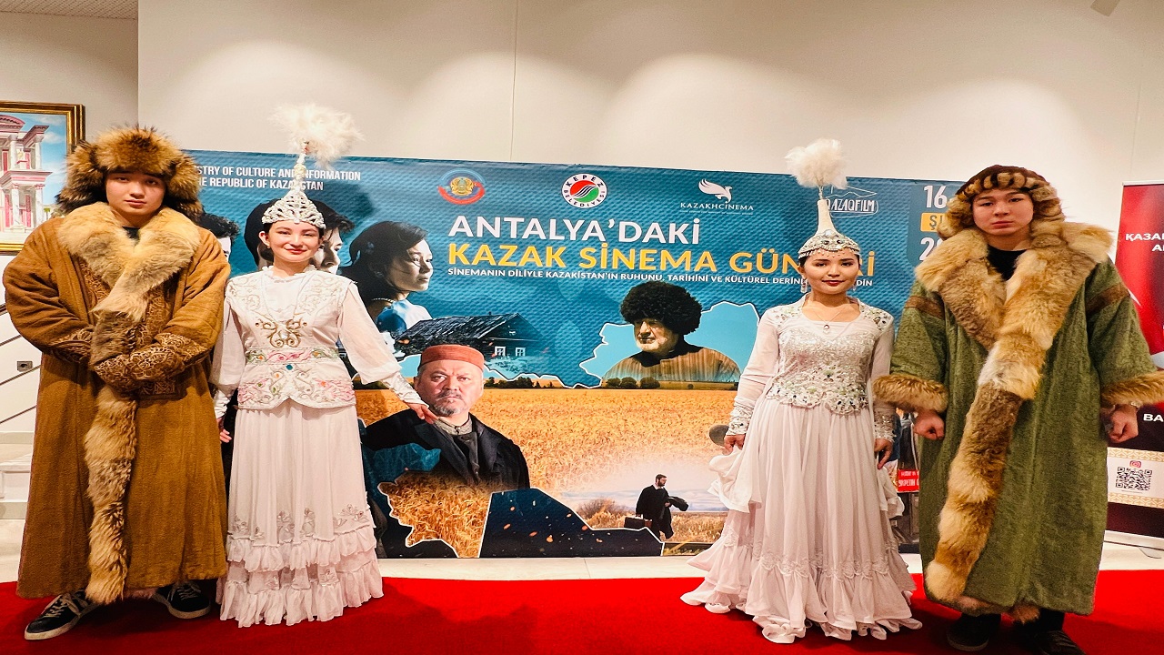 kazak-sinema-gunleri-antalyada-basladi