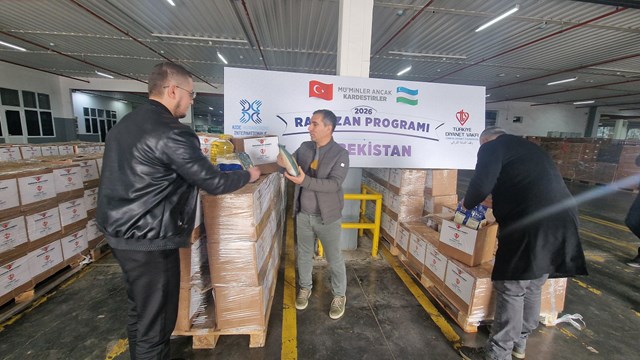 turkiye-diyanet-vakfi-ozbekistanda-ramazan-oncesi-900-aileye-gida-yardimi-yapti
