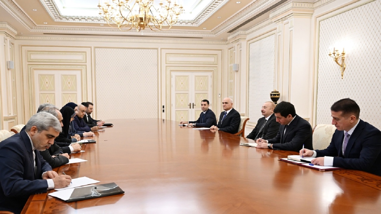 azerbaycan-cumhurbaskani-iranli-bakani-kabul-etti