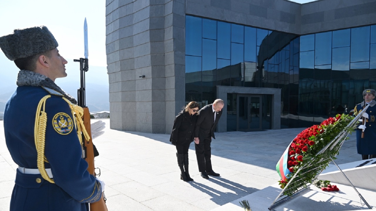 hocali-da-soykirim-aniti-nin-acilisini-cumhurbaskani-aliyev-yapti