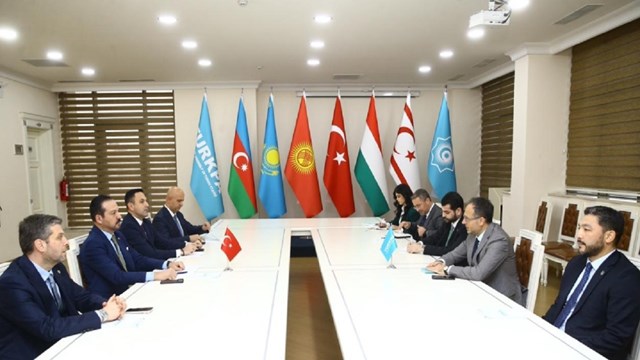 ak-parti-heyeti-turkpa-ya-nezaket-ziyaretinde-bulundu