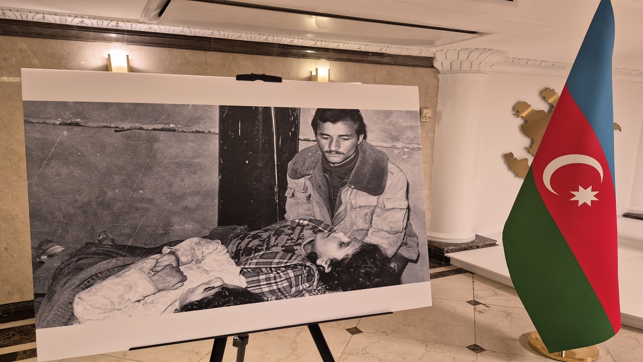 hocali-katliami-kurbanlari-azerbaycanin-tahran-buyukelciliginde-anildi