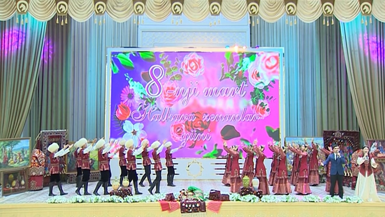 turkmenistan-da-8-mart-dunya-kadinlar-gunu-kutlandi