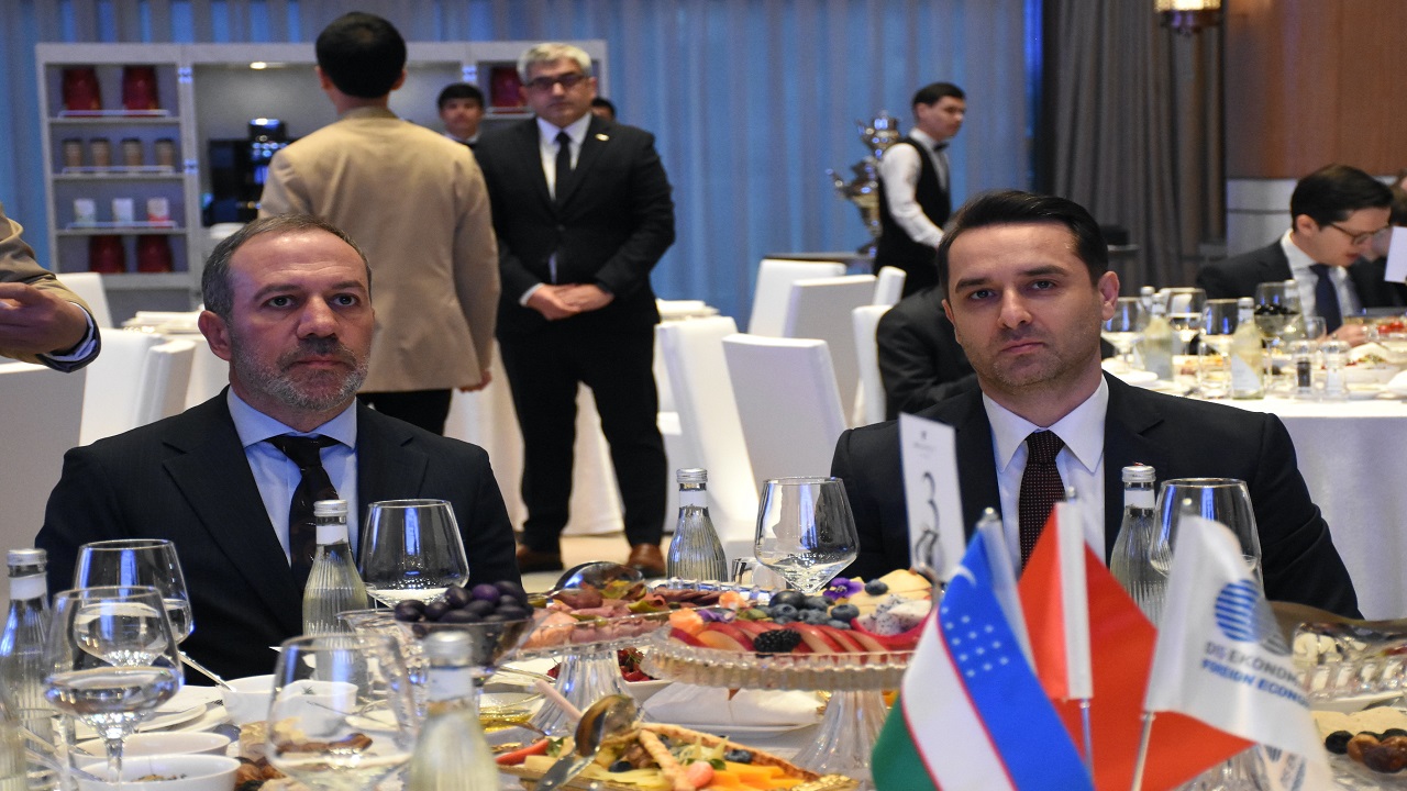 deik-turkiye-ozbekistan-is-konseyi-ozbek-gazetecilere-iftar-verdi