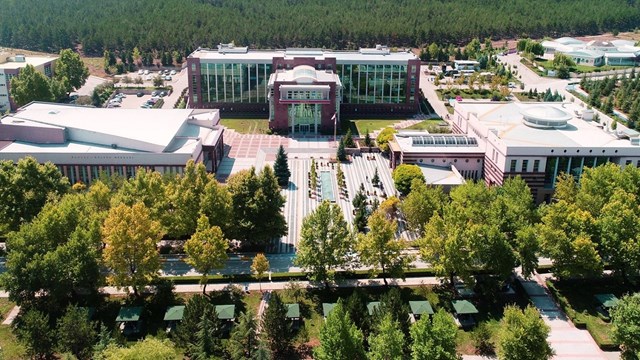 eskisehirde-baku-turkoloji-kurultayinin-100-yili-munasebetiyle-sempozyum-duze