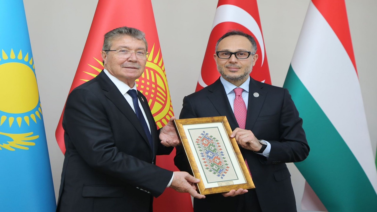 kktc-basbakani-turkpa-genel-sekreterine-nezaket-ziyaretinde-bulundu