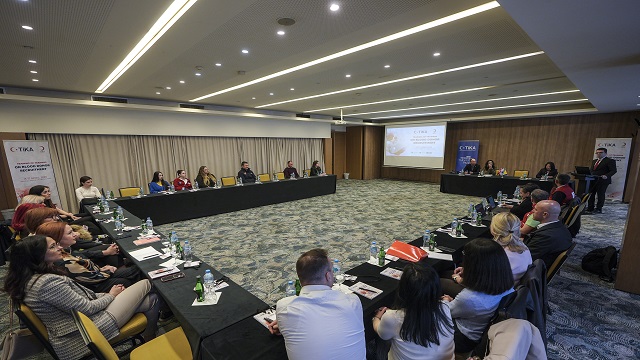 turkiyenin-kan-bagisi-alanindaki-tecrubesi-bosna-herseke-aktariliyor