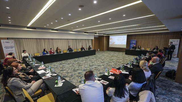 turkiyenin-kan-bagisi-alanindaki-tecrubesi-bosna-herseke-aktariliyor