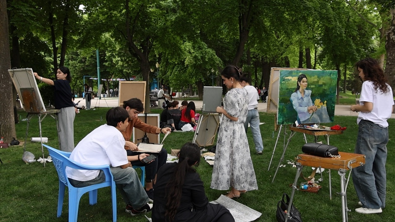 taskent-te-guzel-sanatlar-festivali-genc-yetenekleri-bulusturuyor