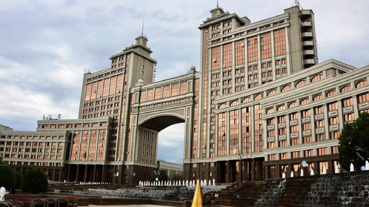 kazak-petrolunde-guzergah-degisimi-rusya-drujba-yi-kapatti-astana-rotalari-deg