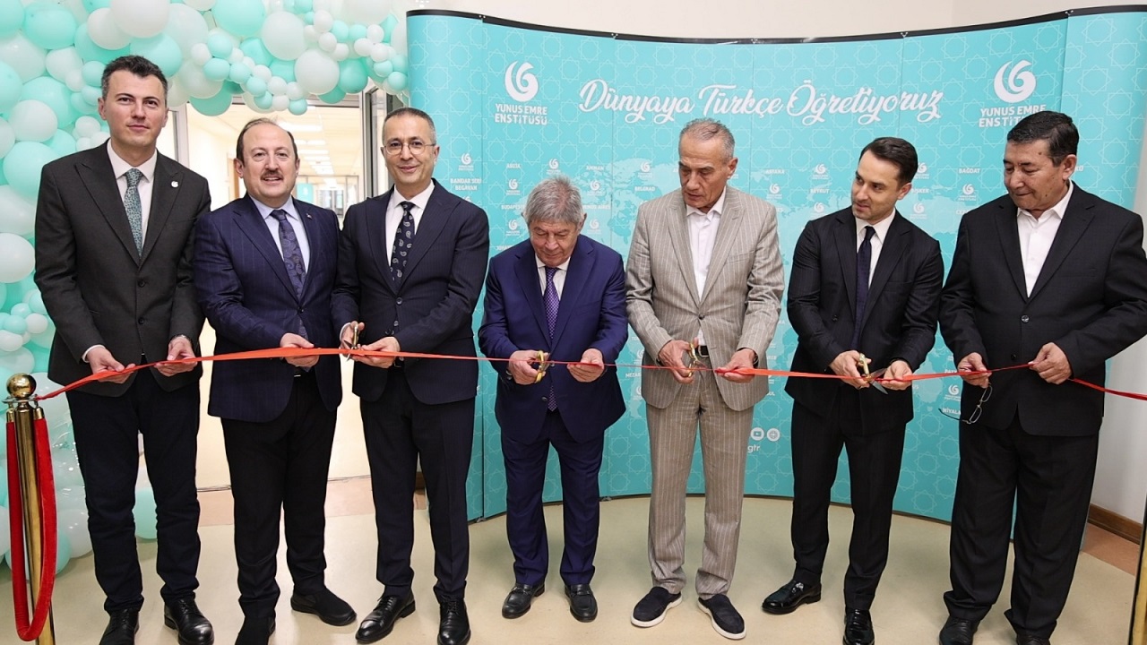 taskent-yunus-emre-turk-kultur-merkezi-acildi