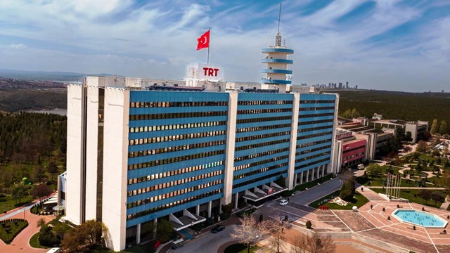 trt-yarim-asri-asan-tecrubesiyle-turkiye-nin-zirvesinde