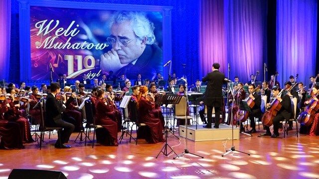 turkmenistanda-opera-gunleri