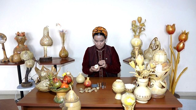 turkmenistan-da-su-kabagi-sanat-eserine-donusuyor