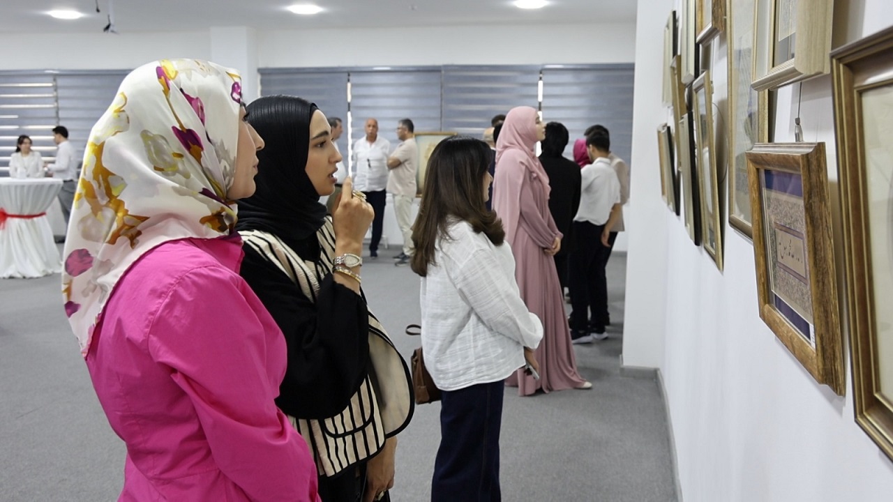 mirasin-yolculari-baba-nakkas-in-izinde-sergisi-taskent-te-acildi
