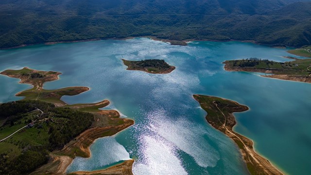 bosna-hersek-in-sakli-cenneti-rama-golu-ziyaretci-akinina-ugruyor