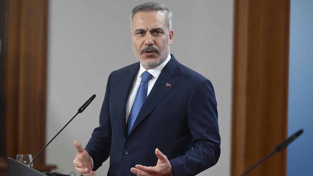 disisleri-bakani-fidan-bulgaristanda
