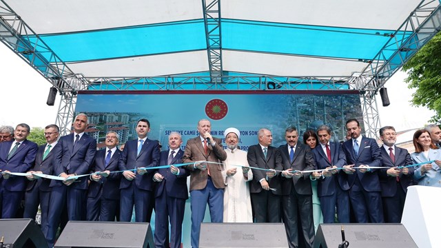 selimiye-camii-450-yillik-mazisinin-en-kapsamli-restorasyonuyla-yeniden-ibadete