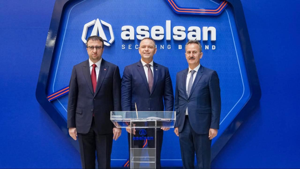 polonya-cumhurbaskani-karol-nawrocki-aselsani-ziyaret-etti