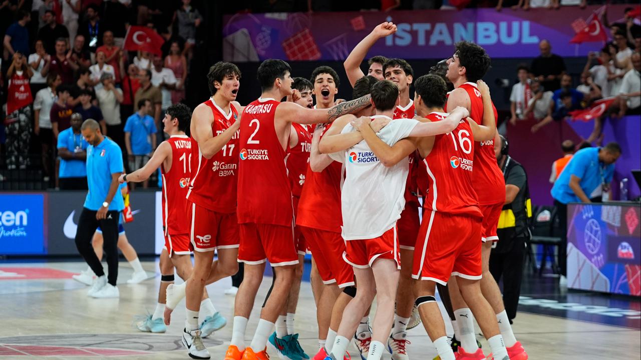 u17-milli-takimindan-muazzam-bir-geri-donus